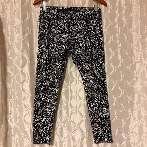 Lululemon Tight Stuff Tight II *25" Chirasu Black White Leggings - Picture 5 of 14